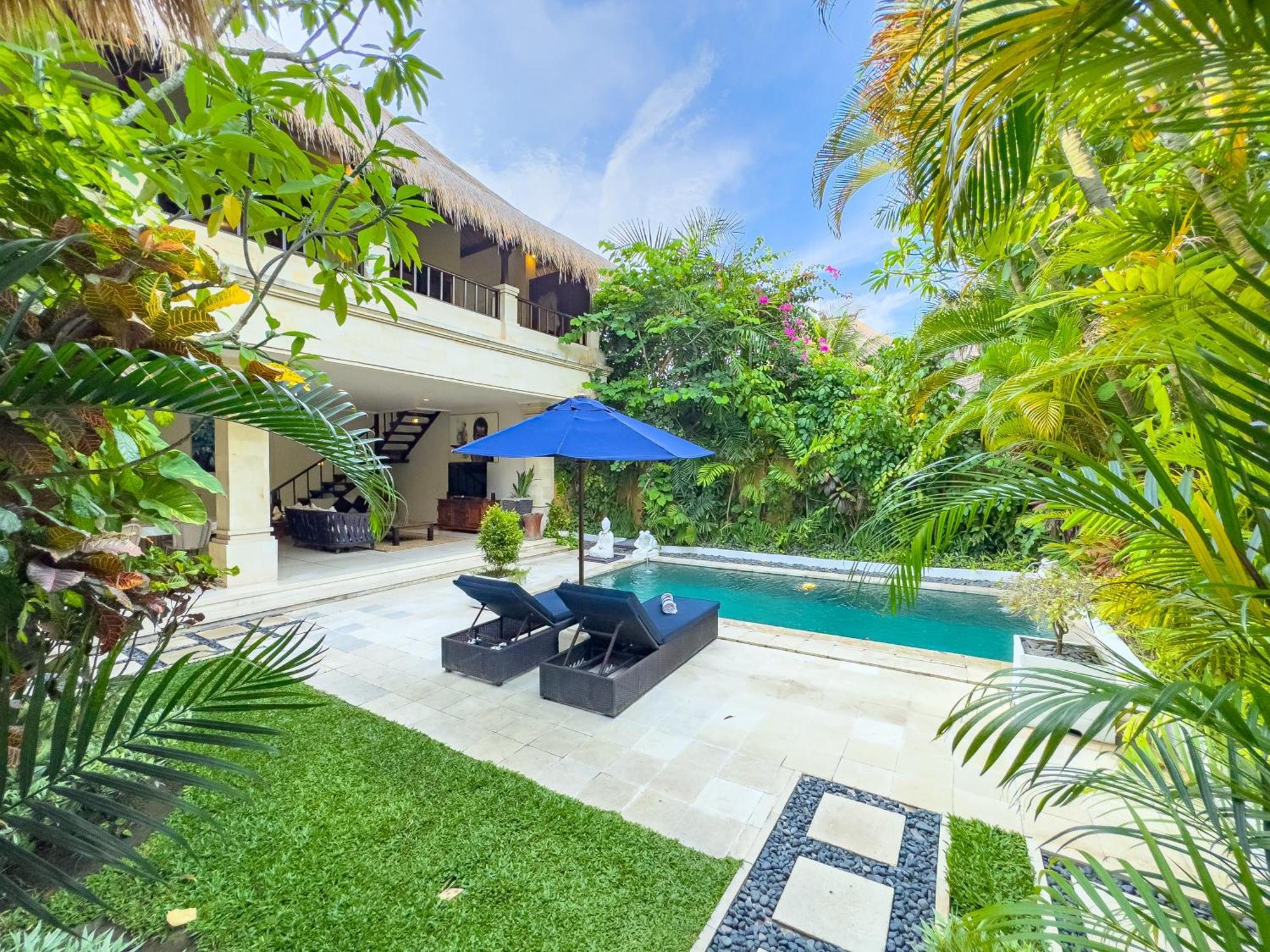 Villa Bugis Kayu Aya Seminyak Szoba fotó
