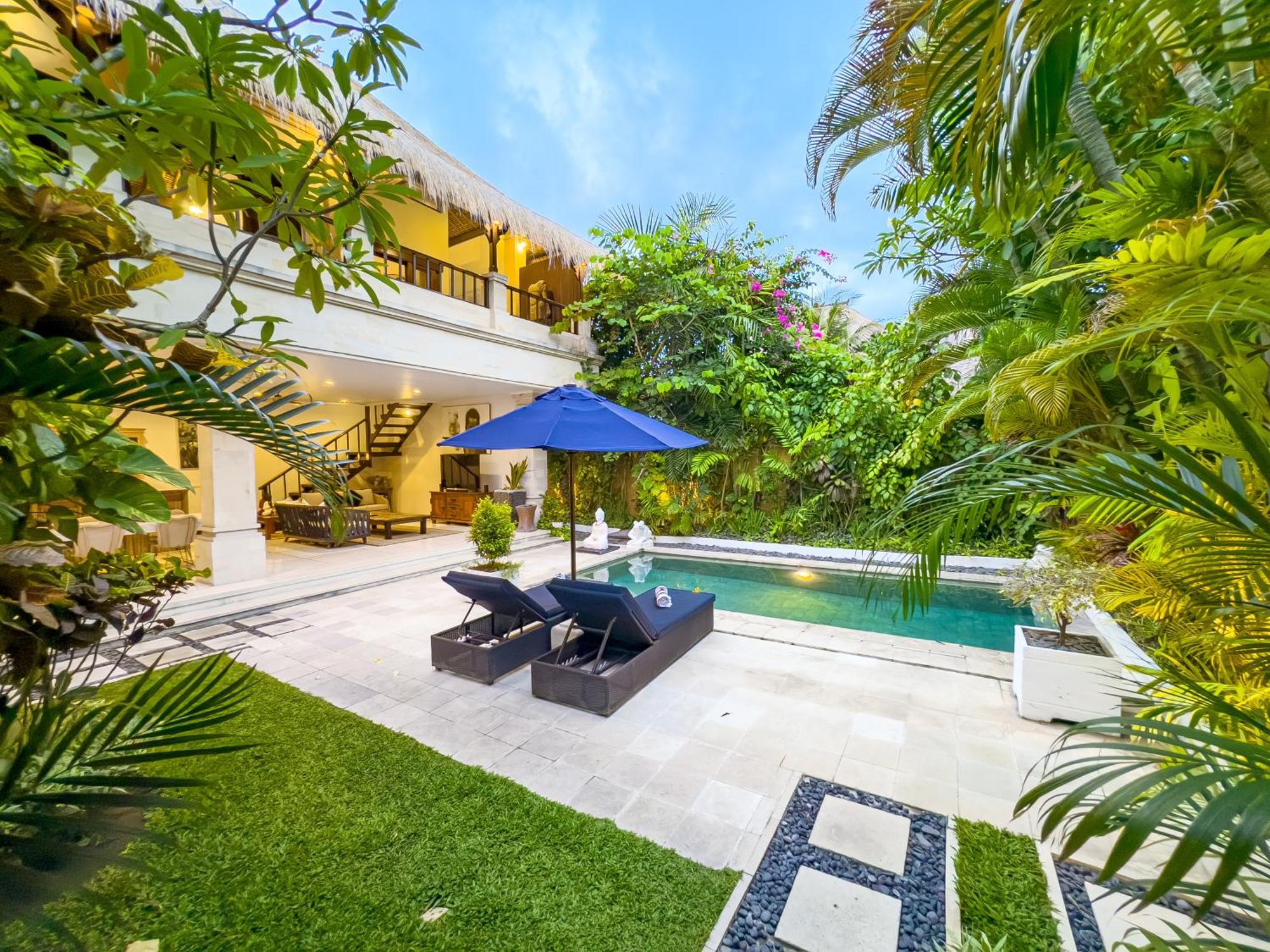 Villa Bugis Kayu Aya Seminyak Szoba fotó