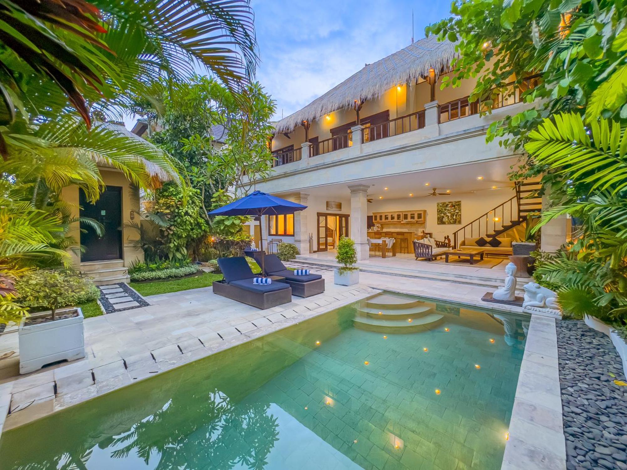 Villa Bugis Kayu Aya Seminyak Szoba fotó
