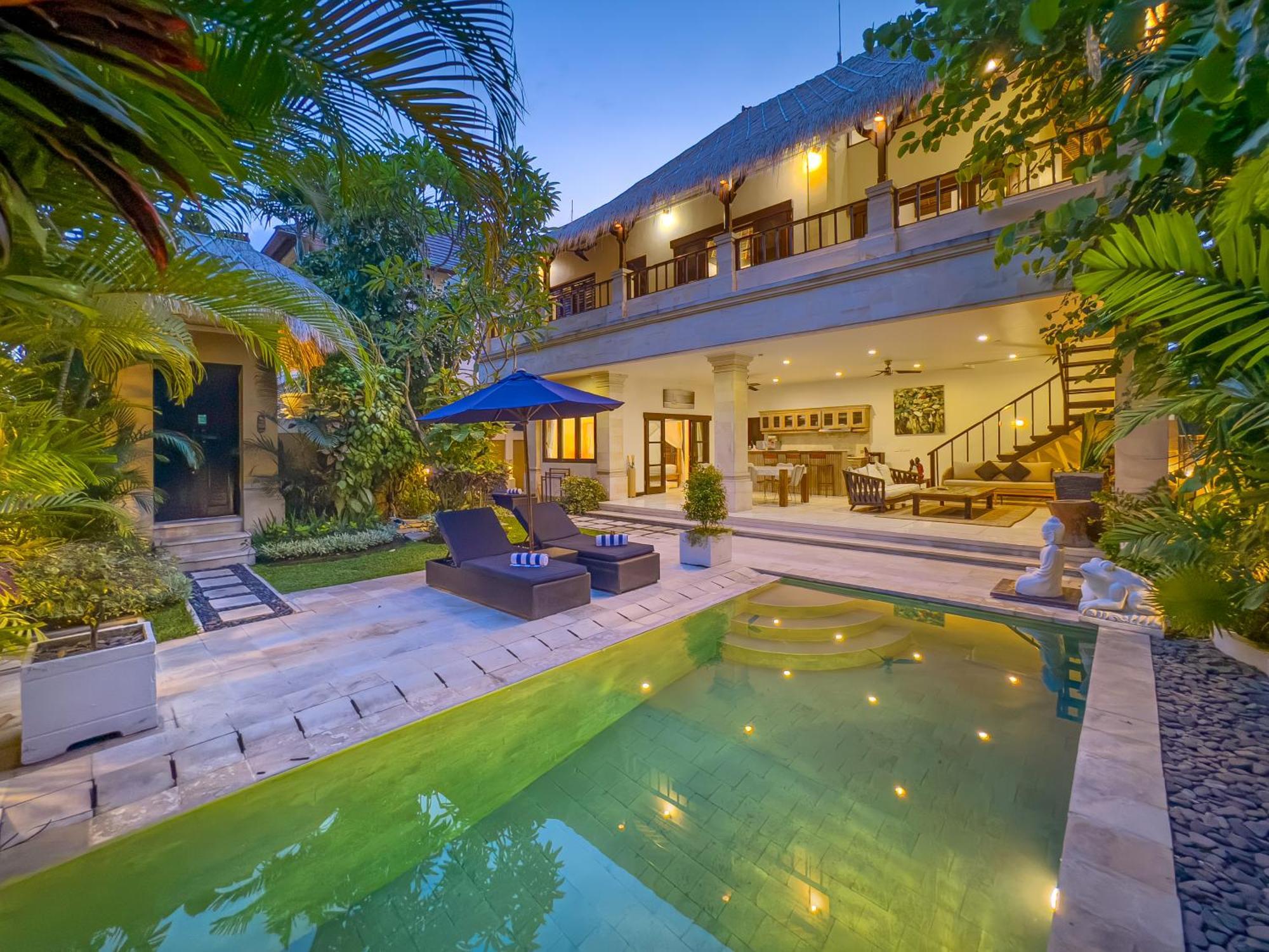 Villa Bugis Kayu Aya Seminyak Szoba fotó