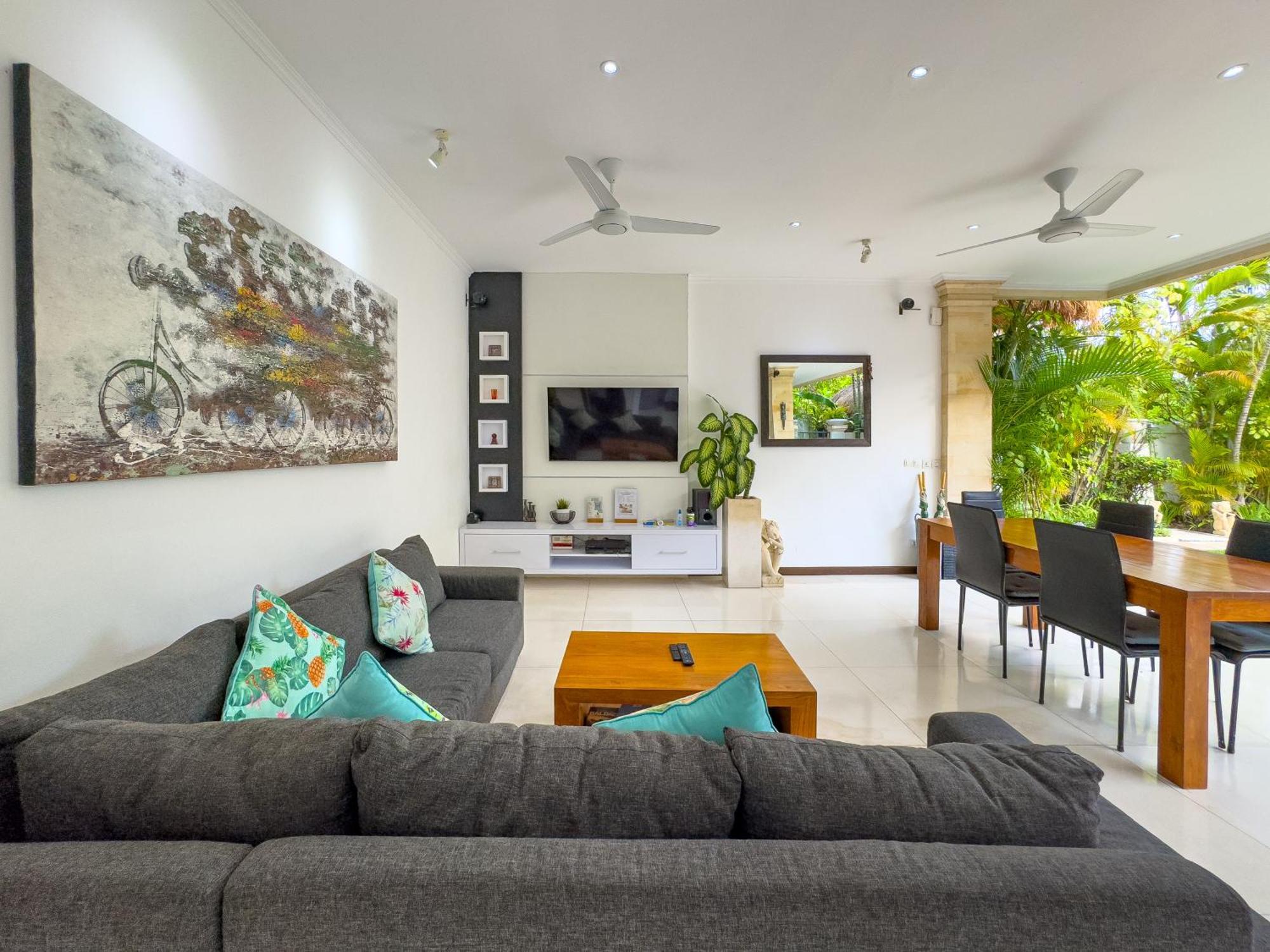 Villa Bugis Kayu Aya Seminyak Szoba fotó