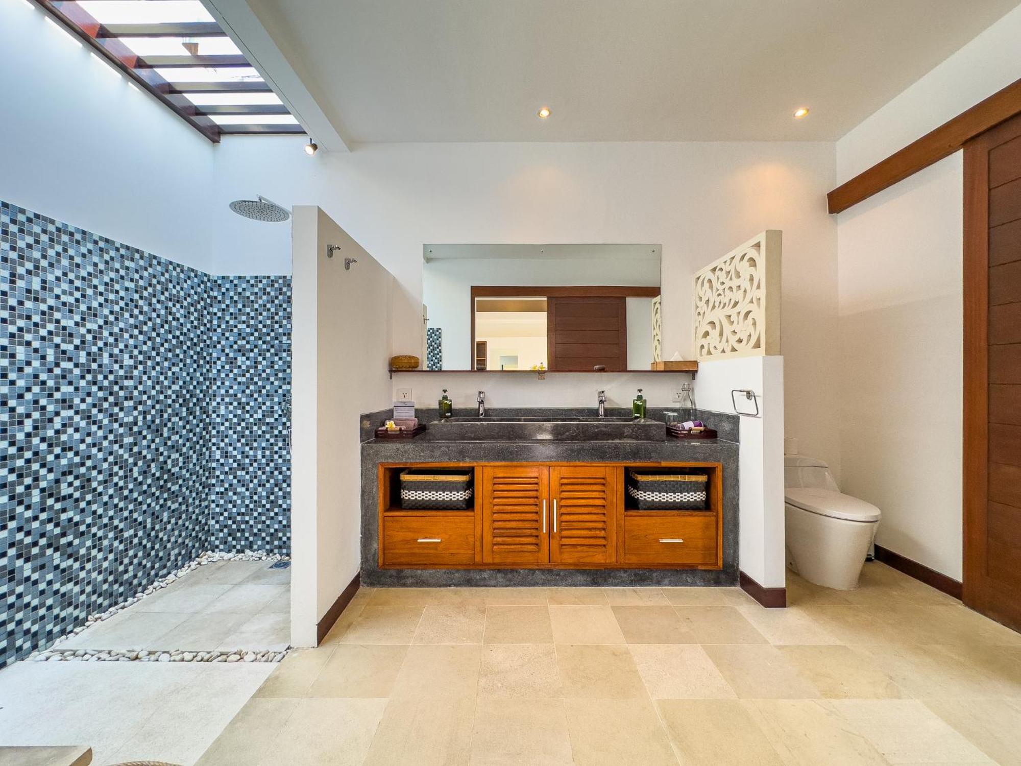 Villa Bugis Kayu Aya Seminyak Szoba fotó